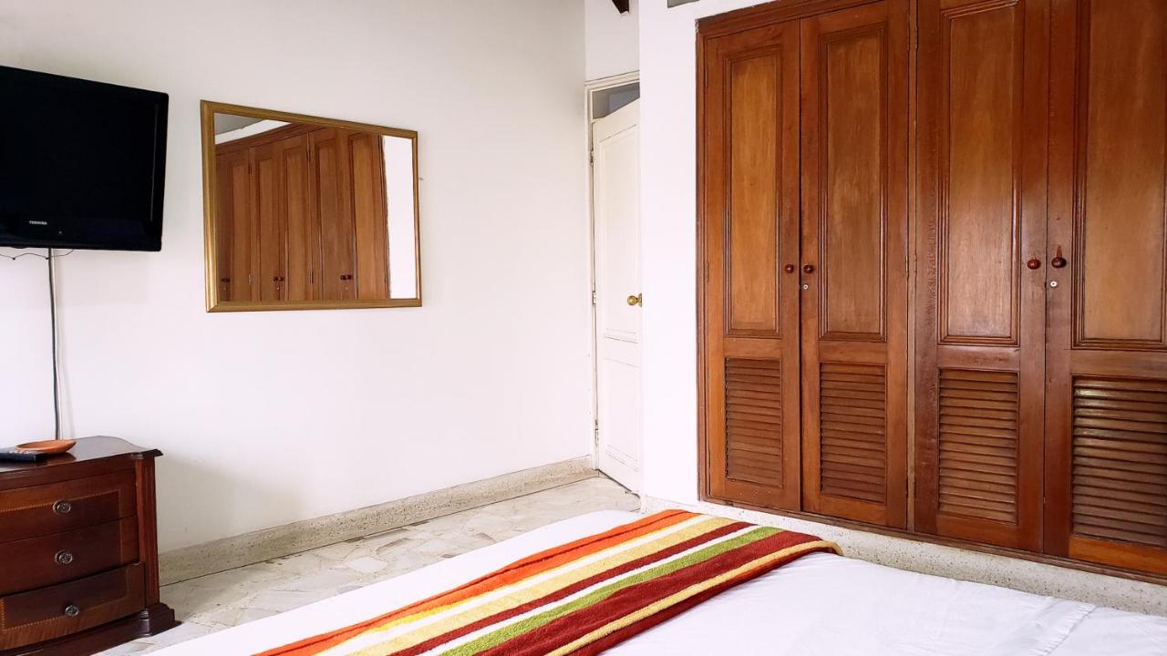 Hostal Coworking Cristales Cali Εξωτερικό φωτογραφία